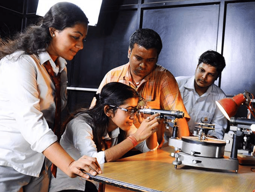 Seacom Engineering College Howrah College Labs photo 7